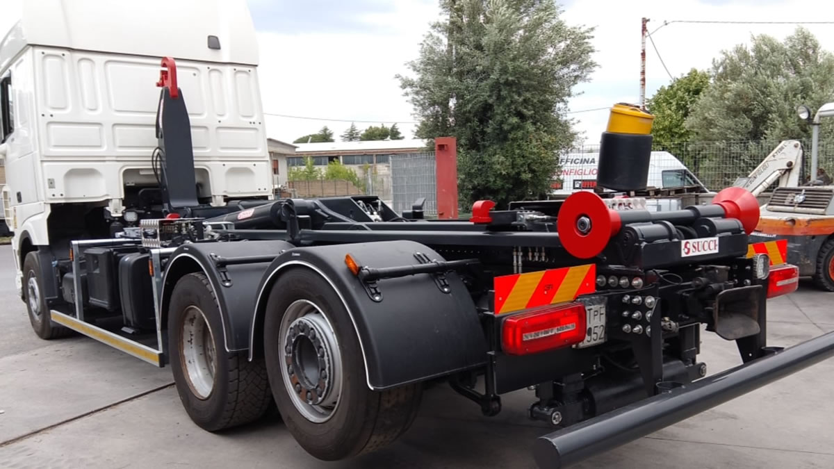 SHJ30 30-ton SUCCI hooklift